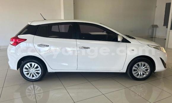 Acheter Occasion Voiture Toyota Yaris Blanc à Gobabis, Omaheke Acheter Occasion Voiture Toyota Yaris Blanc à Gobabis, Omaheke