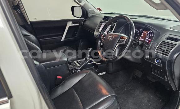 Acheter Occasion Voiture Toyota Land Cruiser Prado Blanc à Gobabis, Omaheke Acheter Occasion Voiture Toyota Land Cruiser Prado Blanc à Gobabis, Omaheke