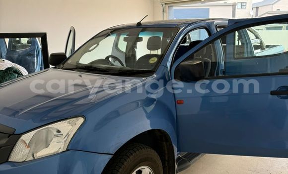 Acheter Occasion Voiture Isuzu KB Bleu à Windhoek, Namibie Acheter Occasion Voiture Isuzu KB Bleu à Windhoek, Namibie