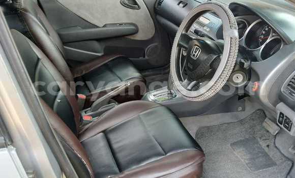 Acheter Occasion Voiture Honda Fit Aria Gris à Rundu, Namibie Acheter Occasion Voiture Honda Fit Aria Gris à Rundu, Namibie