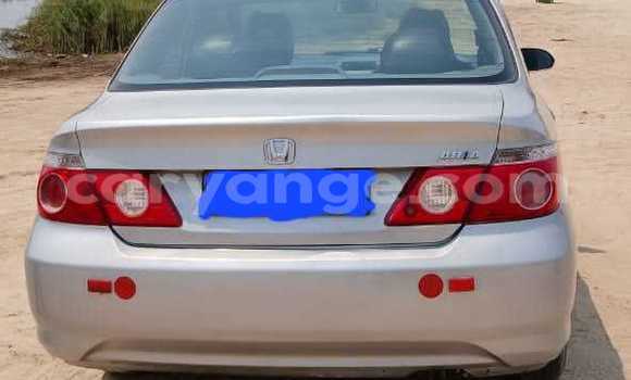 Acheter Occasion Voiture Honda Fit Aria Gris à Rundu, Namibie Acheter Occasion Voiture Honda Fit Aria Gris à Rundu, Namibie