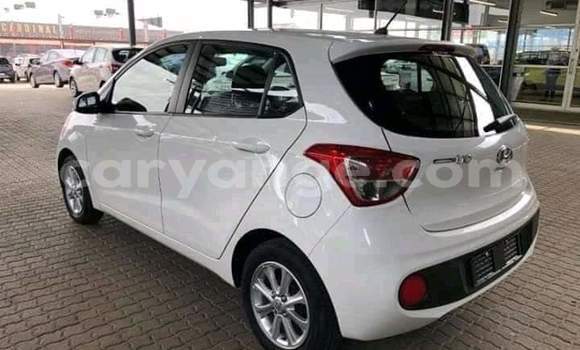 Buy Used Hyundai i10 Red Car in Windhoek in Namibia Buy Used Hyundai i10 Red Car in Windhoek in Namibia