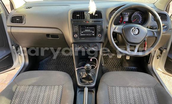 Acheter Occasion Voiture Volkswagen Polo Gris à Walvis Bay, Namibie Acheter Occasion Voiture Volkswagen Polo Gris à Walvis Bay, Namibie