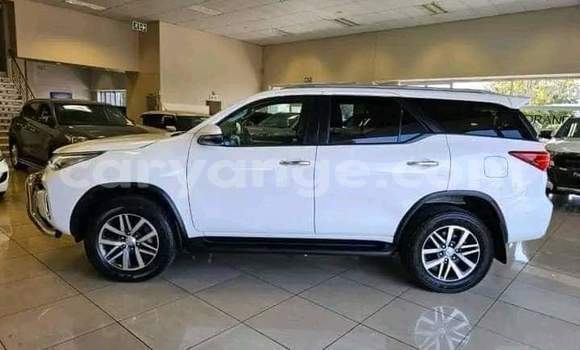 Buy Used Toyota Fortuner White Car in Gobabis in Omaheke Buy Used Toyota Fortuner White Car in Gobabis in Omaheke