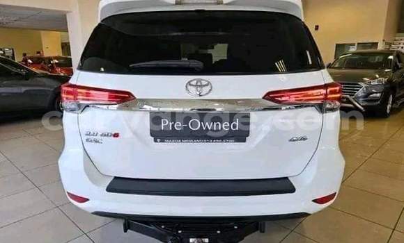 Buy Used Toyota Fortuner White Car in Gobabis in Omaheke Buy Used Toyota Fortuner White Car in Gobabis in Omaheke