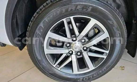 Buy Used Toyota Fortuner White Car in Gobabis in Omaheke Buy Used Toyota Fortuner White Car in Gobabis in Omaheke