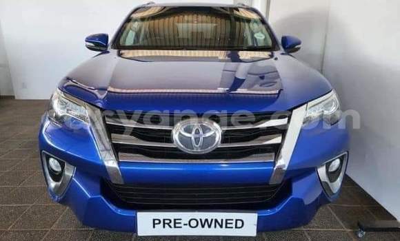 Buy Used Toyota Fortuner Blue Car in Windhoek in Namibia