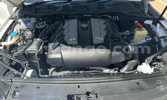 Acheter Occasion Voiture Volkswagen Touareg Blanc à Windhoek, Namibie Acheter Occasion Voiture Volkswagen Touareg Blanc à Windhoek, Namibie