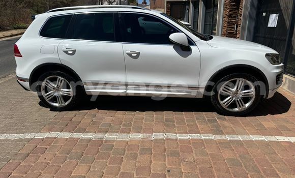 Acheter Occasion Voiture Volkswagen Touareg Blanc à Windhoek, Namibie Acheter Occasion Voiture Volkswagen Touareg Blanc à Windhoek, Namibie