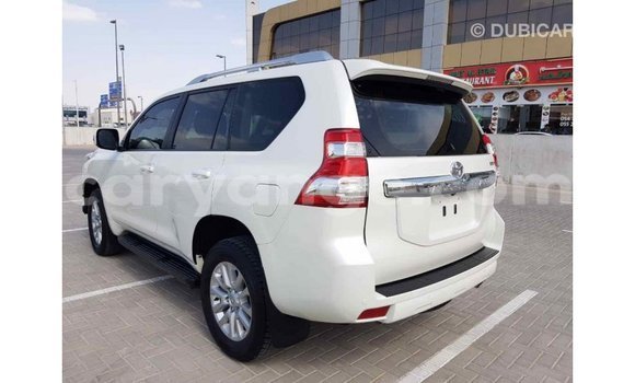 Acheter Import Voiture Toyota Prado Blanc à Import - Dubai, Namibie Acheter Import Voiture Toyota Prado Blanc à Import - Dubai, Namibie