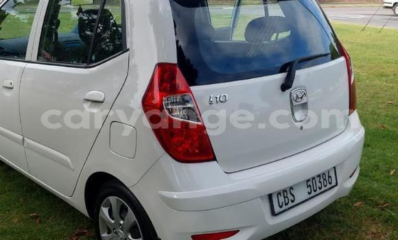 Buy Used Hyundai i10 White Car in Gobabis in Omaheke Buy Used Hyundai i10 White Car in Gobabis in Omaheke