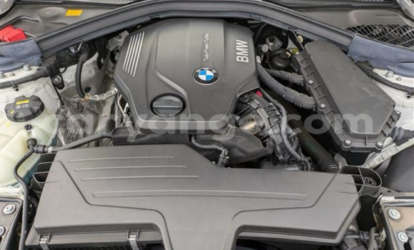 Acheter Occasion Voiture BMW 3–Series Blanc à Windhoek, Namibie Acheter Occasion Voiture BMW 3–Series Blanc à Windhoek, Namibie