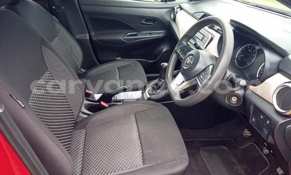 Acheter Occasion Voiture Nissan Mistral Rouge à Windhoek, Namibie Acheter Occasion Voiture Nissan Mistral Rouge à Windhoek, Namibie