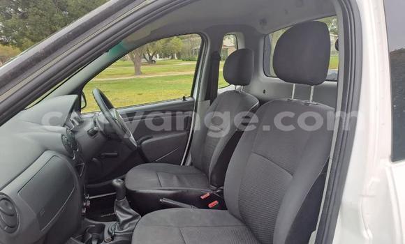 Acheter Occasion Voiture Nissan NP 300 Blanc à Windhoek, Namibie Acheter Occasion Voiture Nissan NP 300 Blanc à Windhoek, Namibie