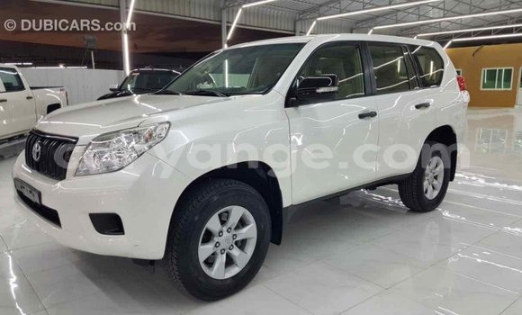 Acheter Import Voiture Toyota Prado Blanc à Import - Dubai, Namibie Acheter Import Voiture Toyota Prado Blanc à Import - Dubai, Namibie