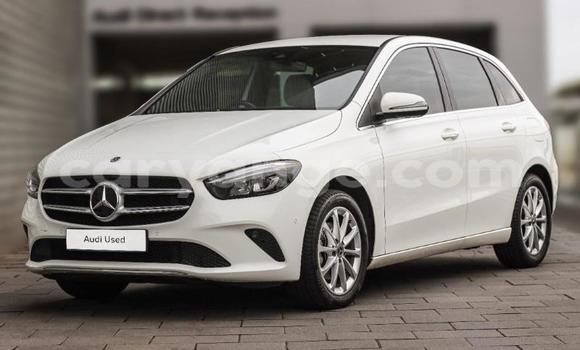 Buy Used Mercedes-Benz B–Class White Car in Gobabis in Omaheke