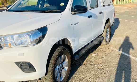 Buy Used Toyota Hilux White Car in Windhoek in Namibia Buy Used Toyota Hilux White Car in Windhoek in Namibia