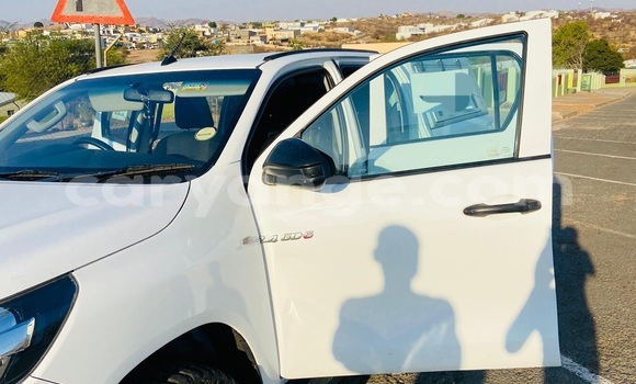 Buy Used Toyota Hilux White Car in Windhoek in Namibia Buy Used Toyota Hilux White Car in Windhoek in Namibia