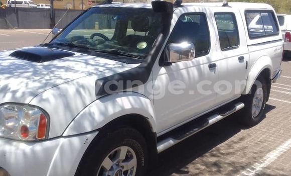 Buy Used Nissan NP 300 White Car in Windhoek in Namibia Buy Used Nissan NP 300 White Car in Windhoek in Namibia