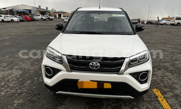 Buy Used Toyota Urban Cruiser White Car in Windhoek in Namibia Buy Used Toyota Urban Cruiser White Car in Windhoek in Namibia