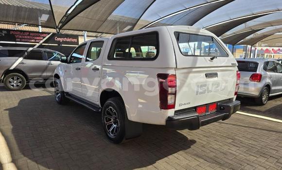 Buy Used Isuzu D–MAX White Car in Grootfontein in Namibia Buy Used Isuzu D–MAX White Car in Grootfontein in Namibia