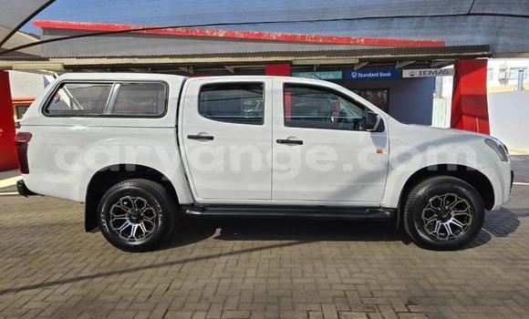 Buy Used Isuzu D–MAX White Car in Grootfontein in Namibia Buy Used Isuzu D–MAX White Car in Grootfontein in Namibia