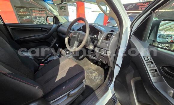 Buy Used Isuzu D–MAX White Car in Grootfontein in Namibia Buy Used Isuzu D–MAX White Car in Grootfontein in Namibia