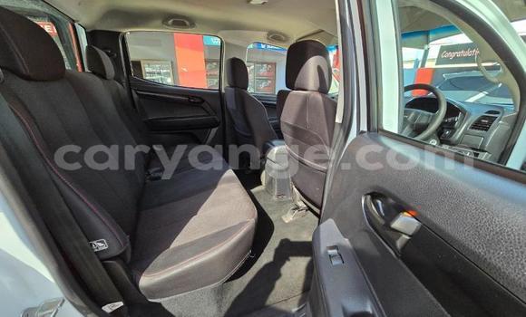 Buy Used Isuzu D–MAX White Car in Grootfontein in Namibia Buy Used Isuzu D–MAX White Car in Grootfontein in Namibia