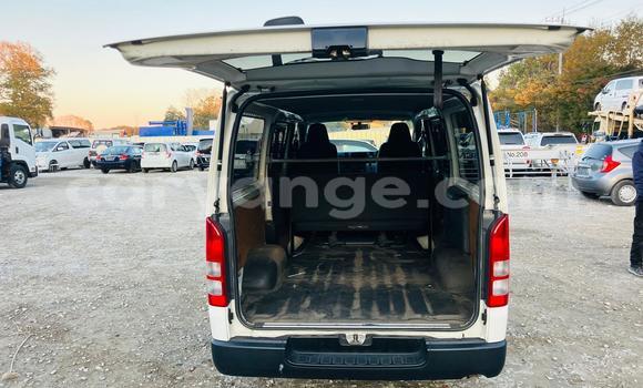 Buy Used Toyota Hi Ace White Car in Windhoek in Namibia Buy Used Toyota Hi Ace White Car in Windhoek in Namibia