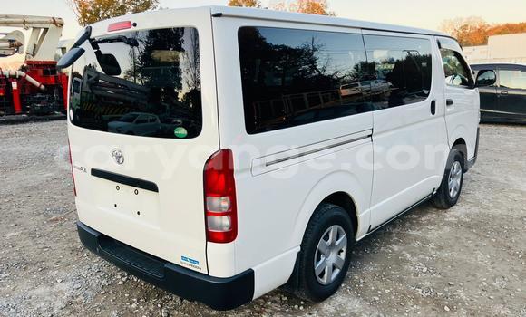 Buy Used Toyota Hi Ace White Car in Windhoek in Namibia Buy Used Toyota Hi Ace White Car in Windhoek in Namibia