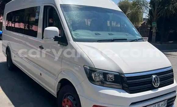 Buy Used Volkswagen Caravelle White Car in Windhoek in Namibia Buy Used Volkswagen Caravelle White Car in Windhoek in Namibia