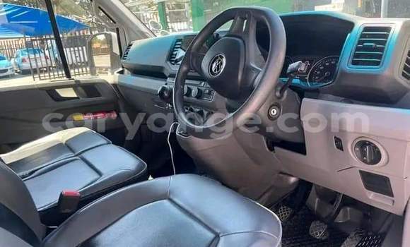 Buy Used Volkswagen Caravelle White Car in Windhoek in Namibia Buy Used Volkswagen Caravelle White Car in Windhoek in Namibia