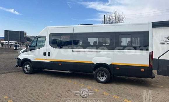 Buy Used IVECO Massif White Car in Windhoek in Namibia Buy Used IVECO Massif White Car in Windhoek in Namibia