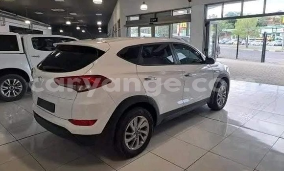 Acheter Occasion Voiture Hyundai Tucson Blanc à Windhoek, Namibie Acheter Occasion Voiture Hyundai Tucson Blanc à Windhoek, Namibie
