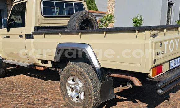Buy Used Toyota Land Cruiser Beige Car in Windhoek in Namibia Buy Used Toyota Land Cruiser Beige Car in Windhoek in Namibia