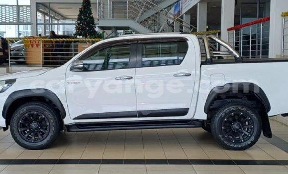 Buy Used Toyota Hilux White Car in Windhoek in Namibia Buy Used Toyota Hilux White Car in Windhoek in Namibia