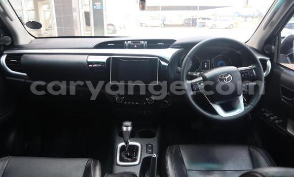 Buy Used Toyota Hilux Silver Car in Windhoek in Namibia Buy Used Toyota Hilux Silver Car in Windhoek in Namibia
