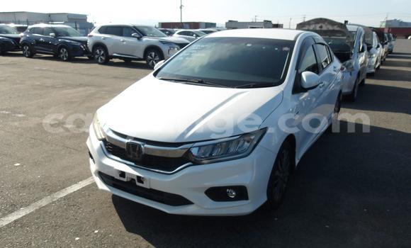 Buy Used Honda Grace White Car in Windhoek in Namibia Buy Used Honda Grace White Car in Windhoek in Namibia