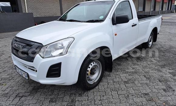 Buy Used Isuzu D–MAX White Car in Windhoek in Namibia Buy Used Isuzu D–MAX White Car in Windhoek in Namibia