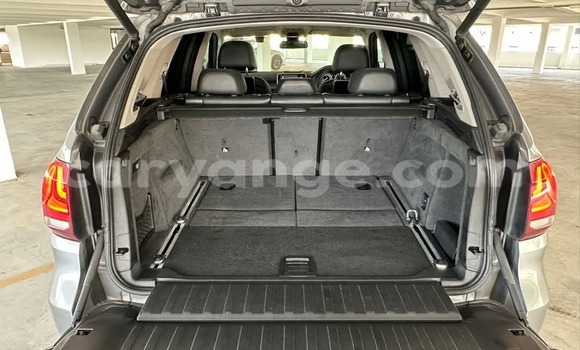 Acheter Occasion Voiture BMW X5 Gris à Windhoek, Namibie Acheter Occasion Voiture BMW X5 Gris à Windhoek, Namibie