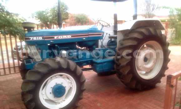 Buy Used Ford AEV AMBULANCE Blue Truck in Okahandja in Namibia Buy Used Ford AEV AMBULANCE Blue Truck in Okahandja in Namibia