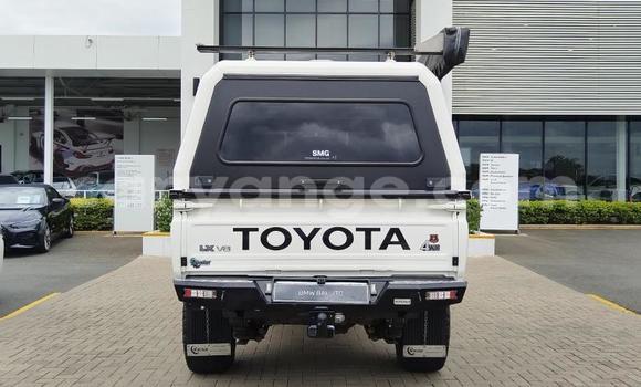 Buy Used Toyota Land Cruiser Beige Car in Windhoek in Namibia Buy Used Toyota Land Cruiser Beige Car in Windhoek in Namibia