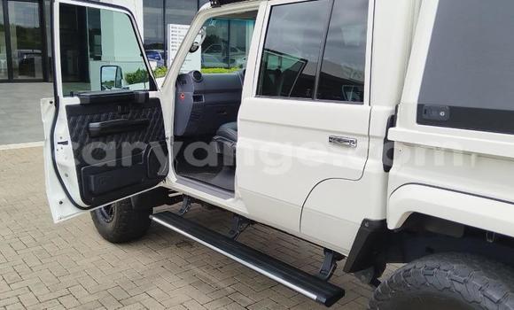 Buy Used Toyota Land Cruiser Beige Car in Windhoek in Namibia Buy Used Toyota Land Cruiser Beige Car in Windhoek in Namibia
