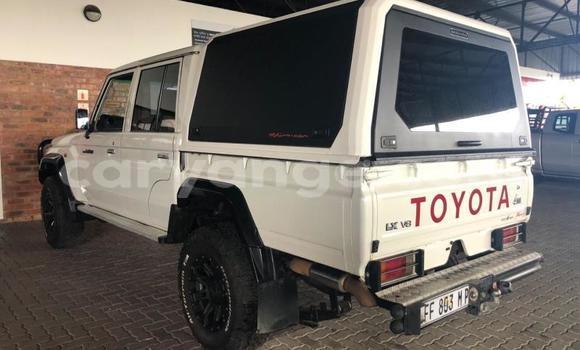 Buy Used Toyota Land Cruiser White Car in Windhoek in Namibia Buy Used Toyota Land Cruiser White Car in Windhoek in Namibia