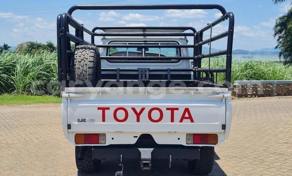 Buy Used Toyota Land Cruiser White Car in Windhoek in Namibia Buy Used Toyota Land Cruiser White Car in Windhoek in Namibia
