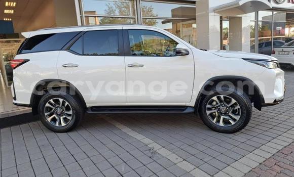 Buy Used Toyota Fortuner White Car in Windhoek in Namibia Buy Used Toyota Fortuner White Car in Windhoek in Namibia