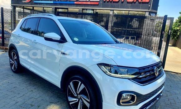 Buy Used Volkswagen T-Roc White Car in Windhoek in Namibia