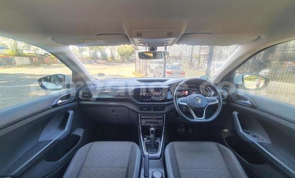 Acheter Occasion Voiture Volkswagen T-Roc Blanc à Windhoek, Namibie Acheter Occasion Voiture Volkswagen T-Roc Blanc à Windhoek, Namibie