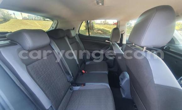 Acheter Occasion Voiture Volkswagen T-Roc Blanc à Windhoek, Namibie Acheter Occasion Voiture Volkswagen T-Roc Blanc à Windhoek, Namibie