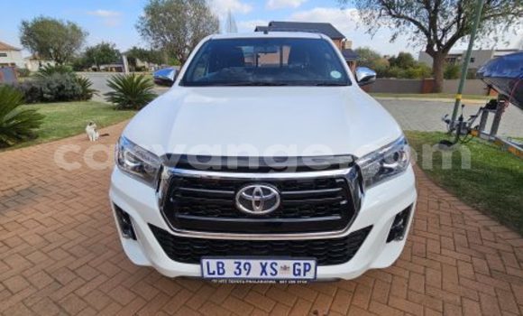 Buy Used Toyota Hilux White Car in Windhoek in Namibia Buy Used Toyota Hilux White Car in Windhoek in Namibia